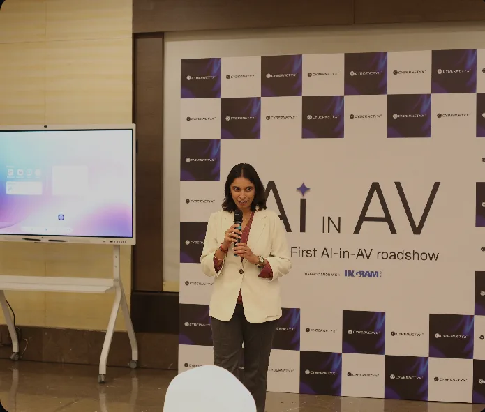 Speaker against the AI in AV backdrop